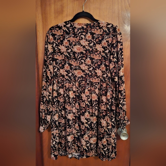 Knox Rose Floral Babydoll Dress – Long Sleeve Boho Style 🌸🖤 - Picture 2 of 4